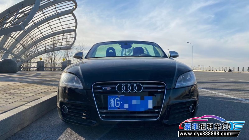 13年奥迪TT轿车抵押车出售