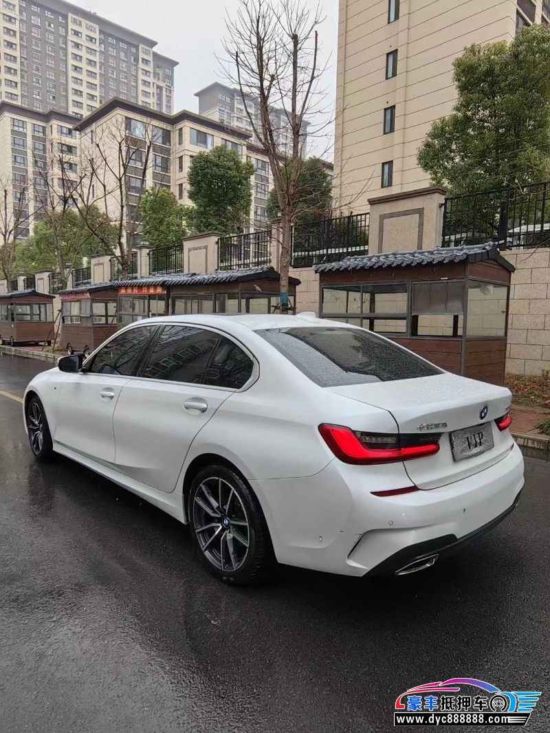 20年宝马3系轿车抵押车出售