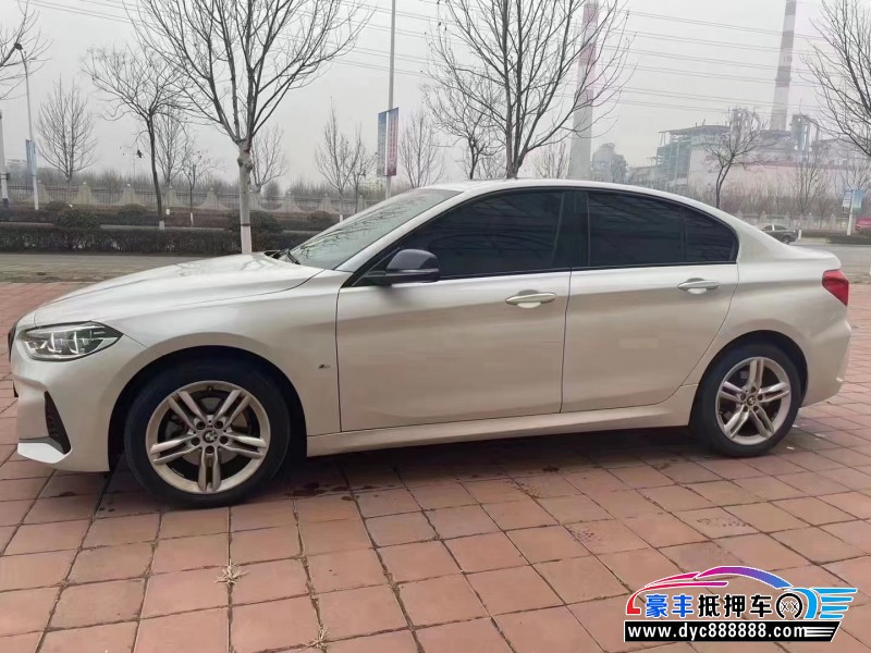 21年宝马1系轿车抵押车出售