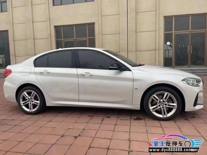21年宝马1系轿车抵押车出售