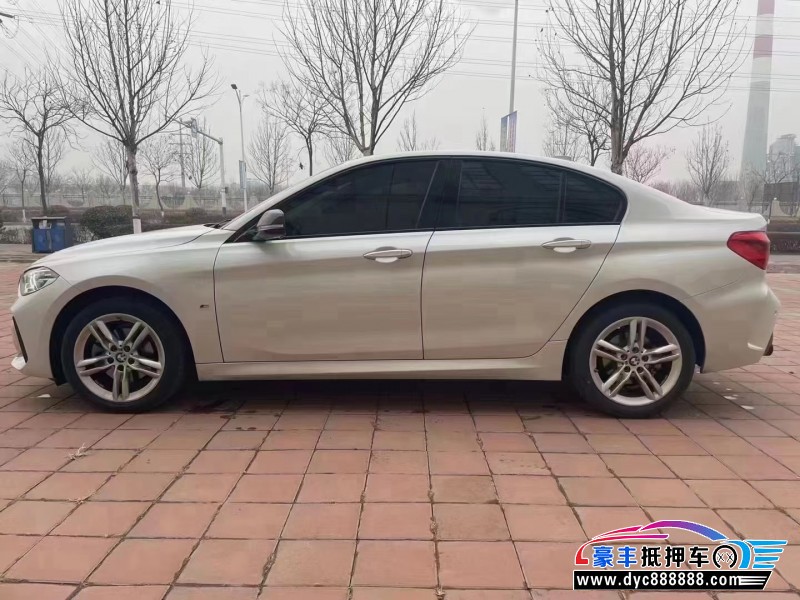 21年宝马1系轿车抵押车出售