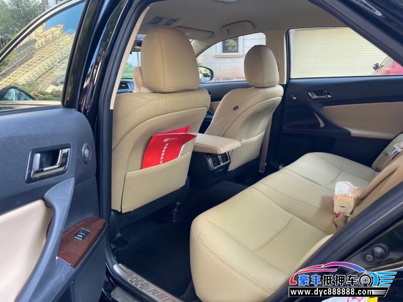 14年丰田锐志轿车抵押车出售