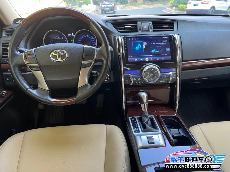 14年丰田锐志轿车抵押车出售