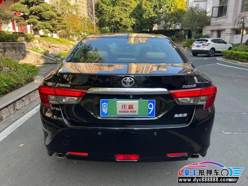 14年丰田锐志轿车抵押车出售