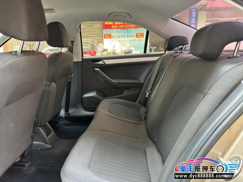 16年大众捷达轿车抵押车出售