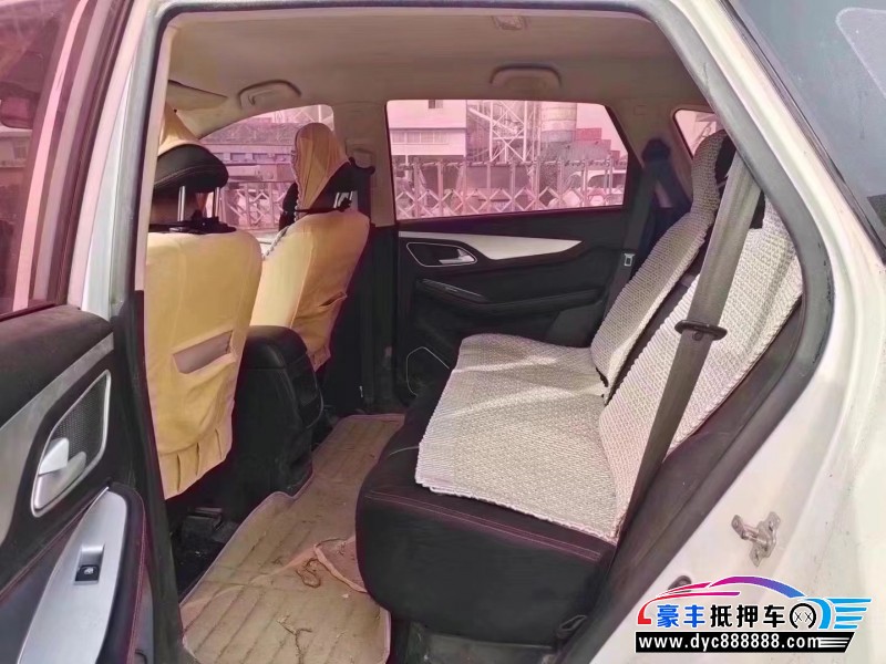 16年宝骏560SUV抵押车出售