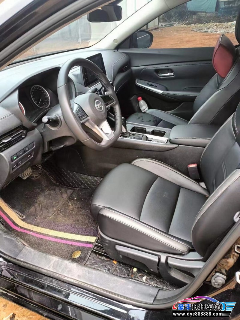 22年日产轩逸轿车抵押车出售