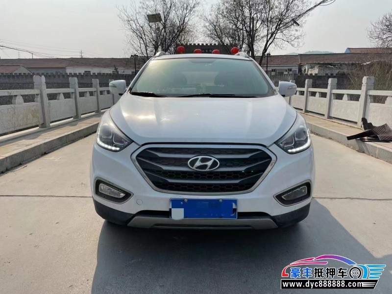 15年现代ix35轿车抵押车出售