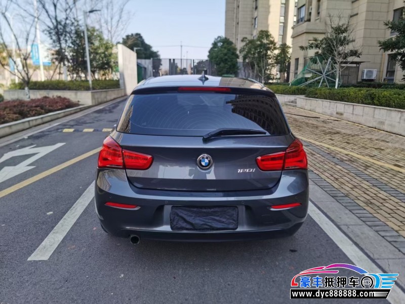 16年宝马1系轿车抵押车出售