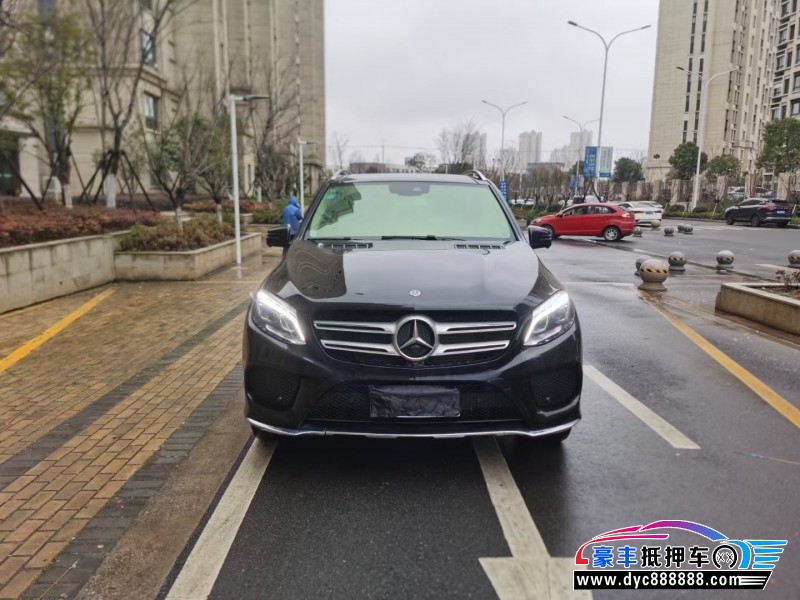 18年奔驰GLE轿车抵押车出售
