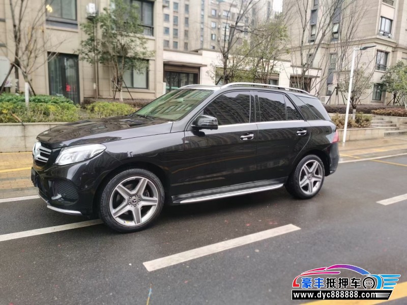18年奔驰GLE轿车抵押车出售