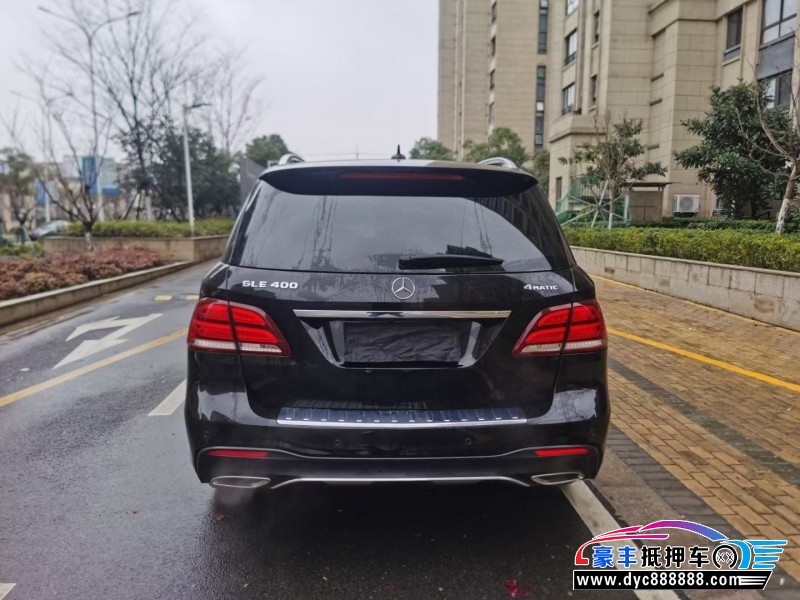 18年奔驰GLE轿车抵押车出售