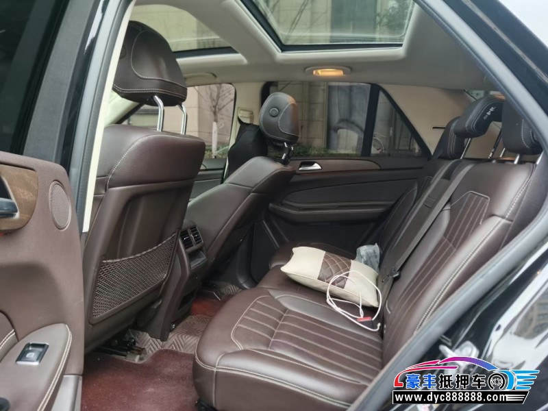 18年奔驰GLE轿车抵押车出售