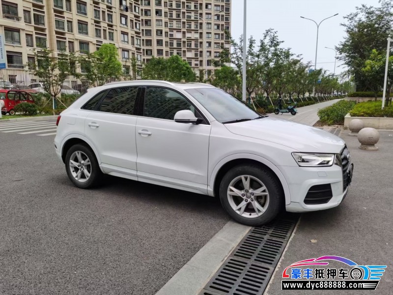 17年奥迪Q3轿车抵押车出售