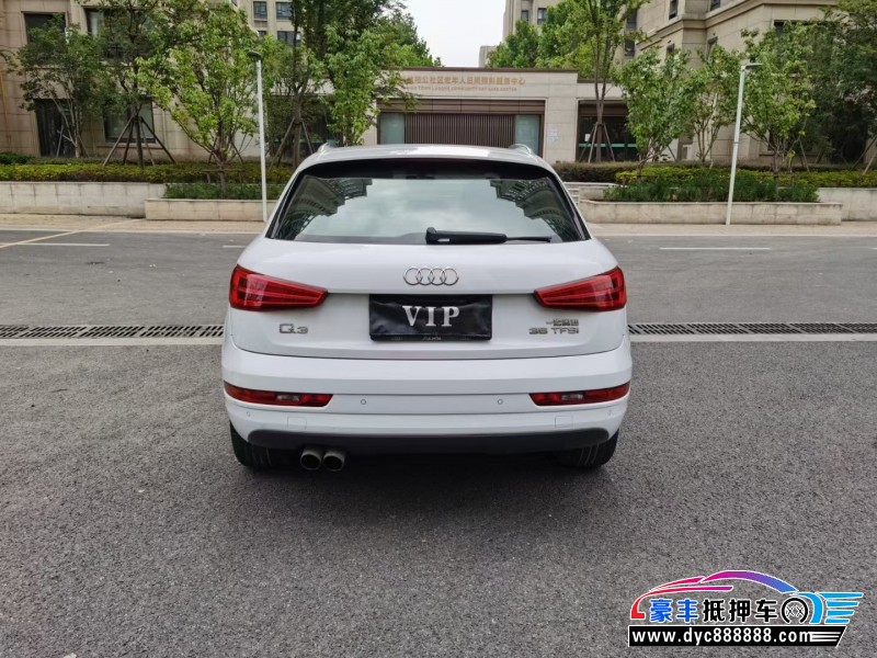 17年奥迪Q3轿车抵押车出售