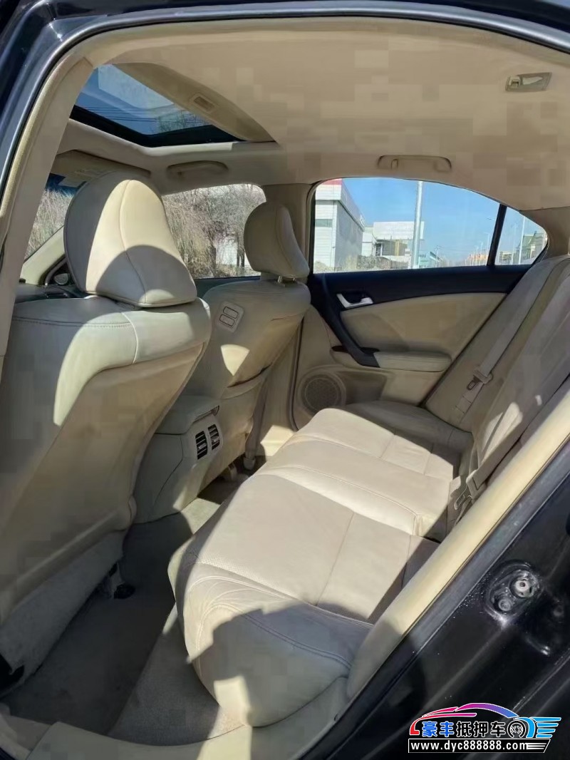 13年本田思铂睿轿车抵押车出售