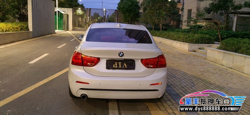 18年宝马1系轿车抵押车出售