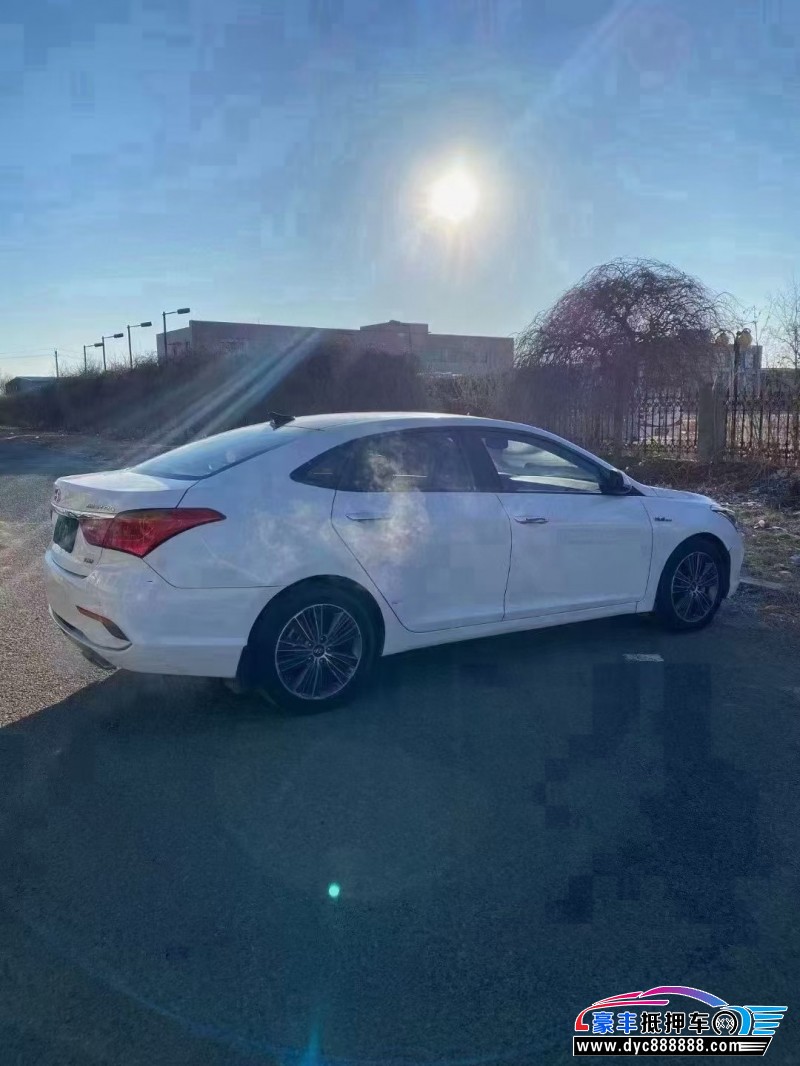 17年现代名图轿车抵押车出售