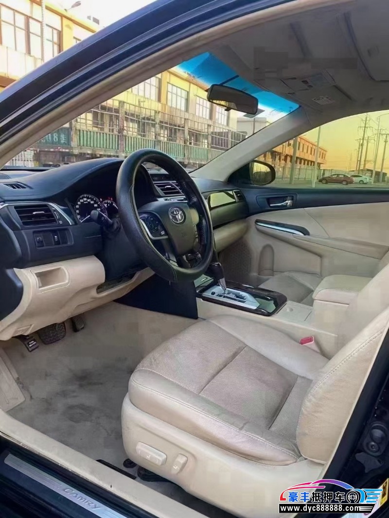 16年丰田凯美瑞轿车抵押车出售