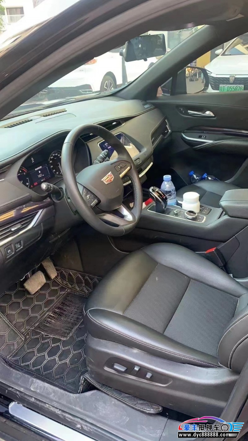 21年凯迪拉克XT4轿车抵押车出售