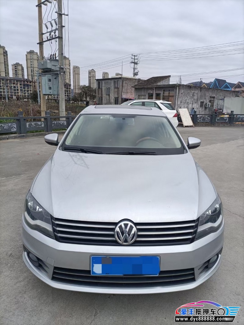 14年大众宝来轿车抵押车出售