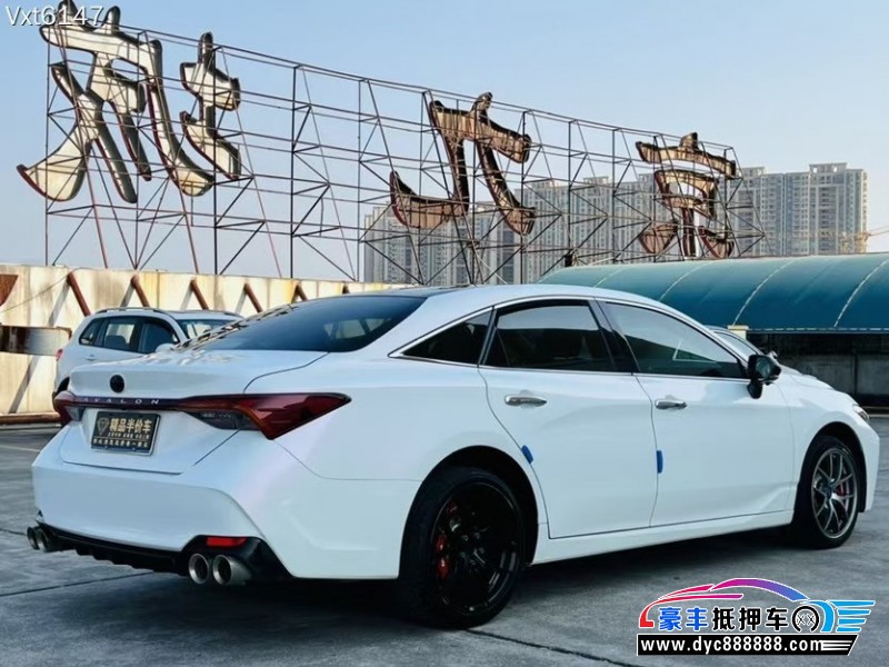 20年丰田亚洲龙轿车抵押车出售