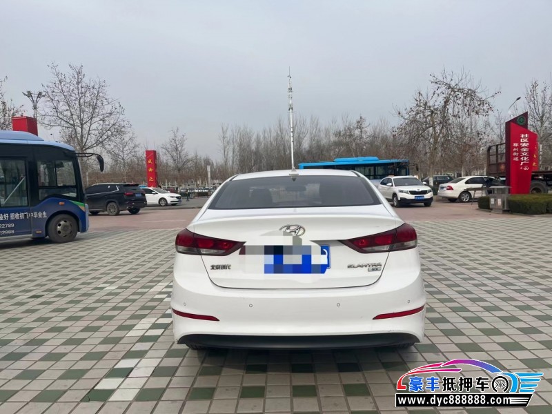 17年现代领动轿车抵押车出售