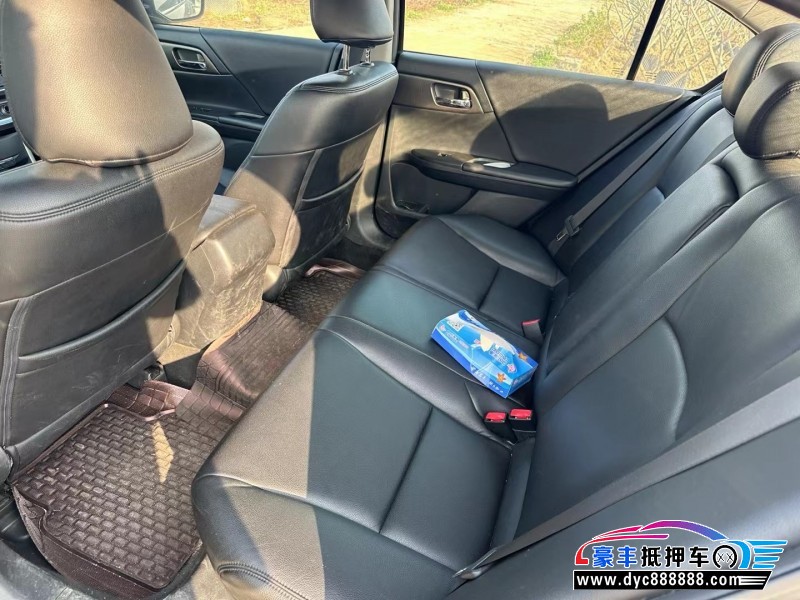 15年本田雅阁轿车抵押车出售