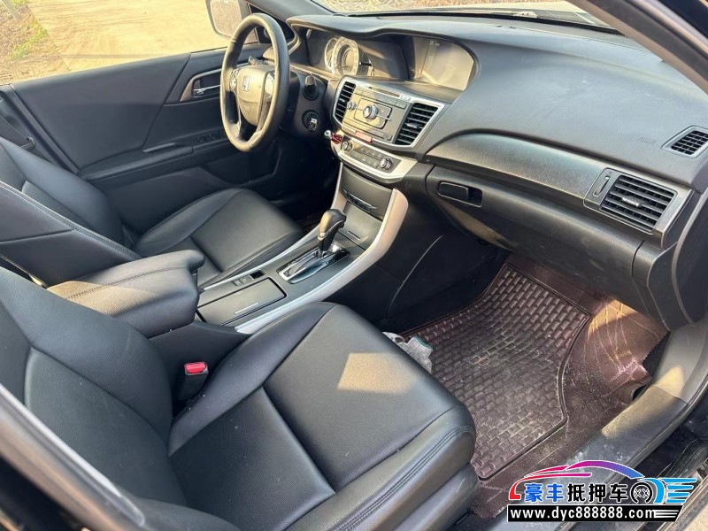 15年本田雅阁轿车抵押车出售