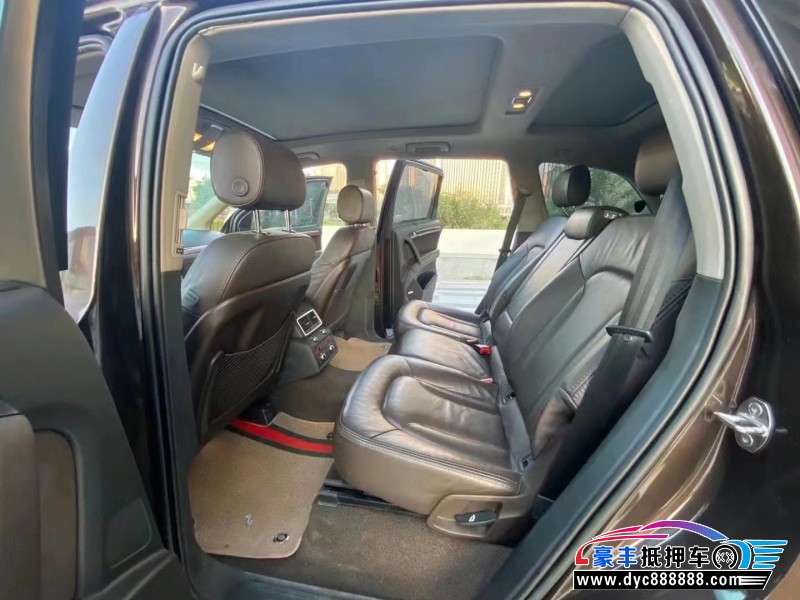 13年奥迪Q7轿车抵押车出售