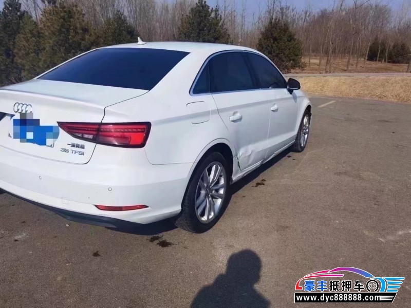 18年奥迪A3轿车抵押车出售