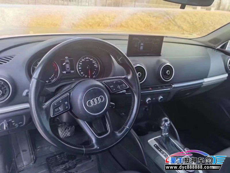 18年奥迪A3轿车抵押车出售