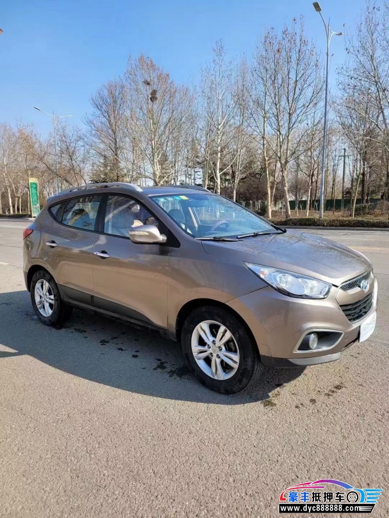 13年现代ix35SUV抵押车出售