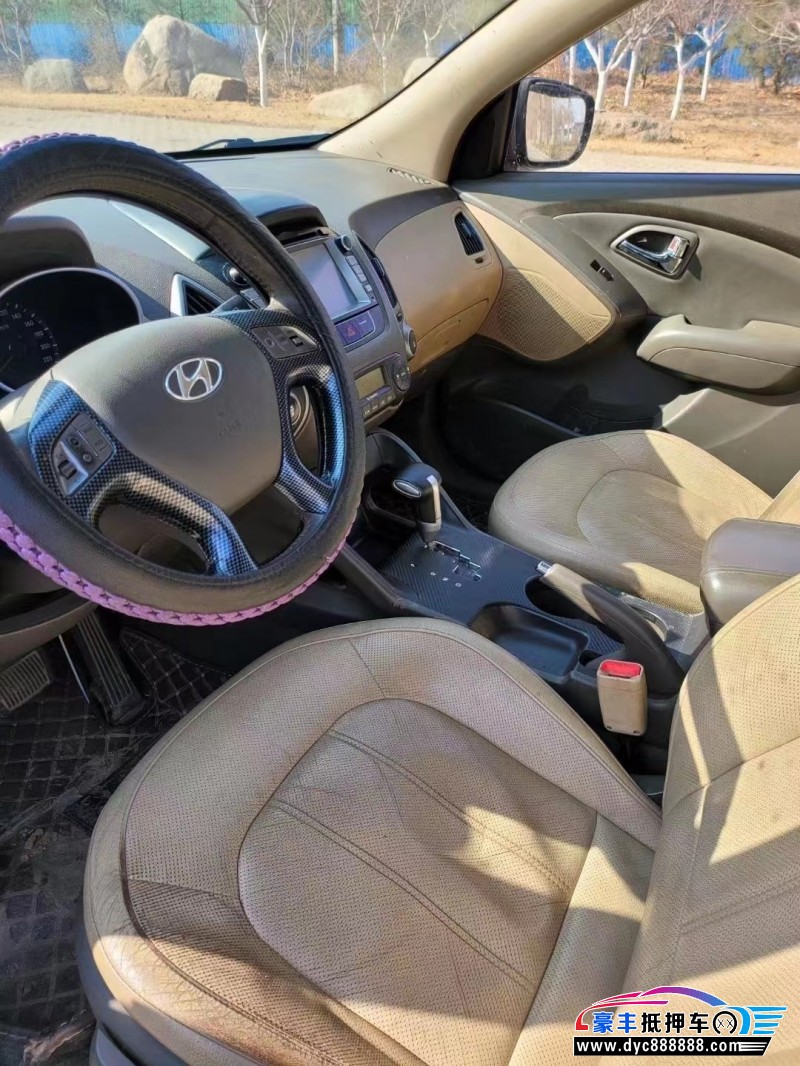 13年现代ix35SUV抵押车出售