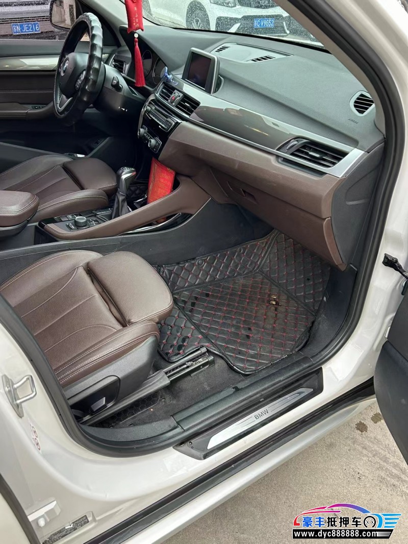 19年宝马X1轿车抵押车出售
