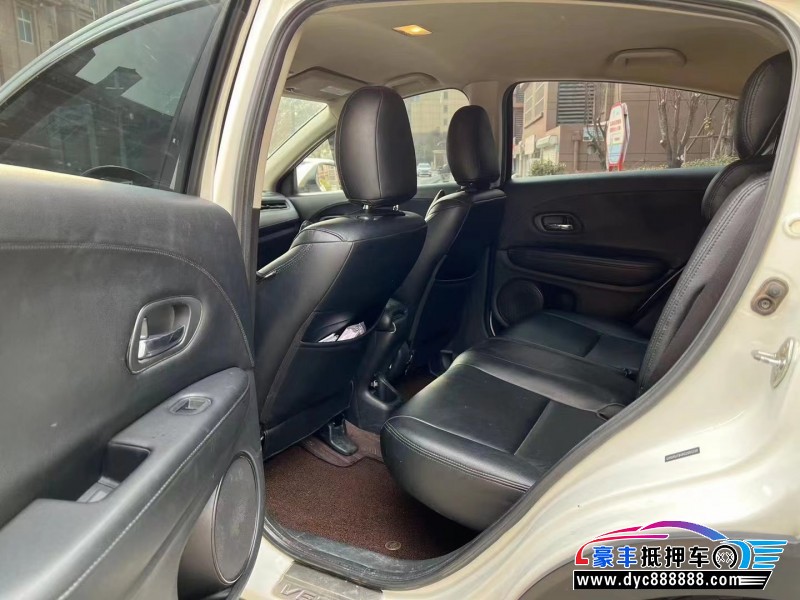 15年本田缤智轿车抵押车出售