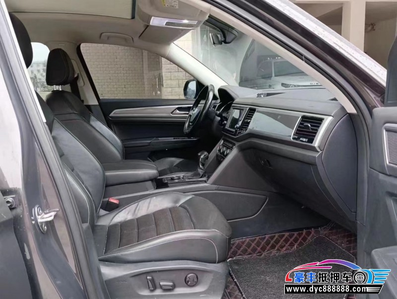 18年大众途昂轿车抵押车出售