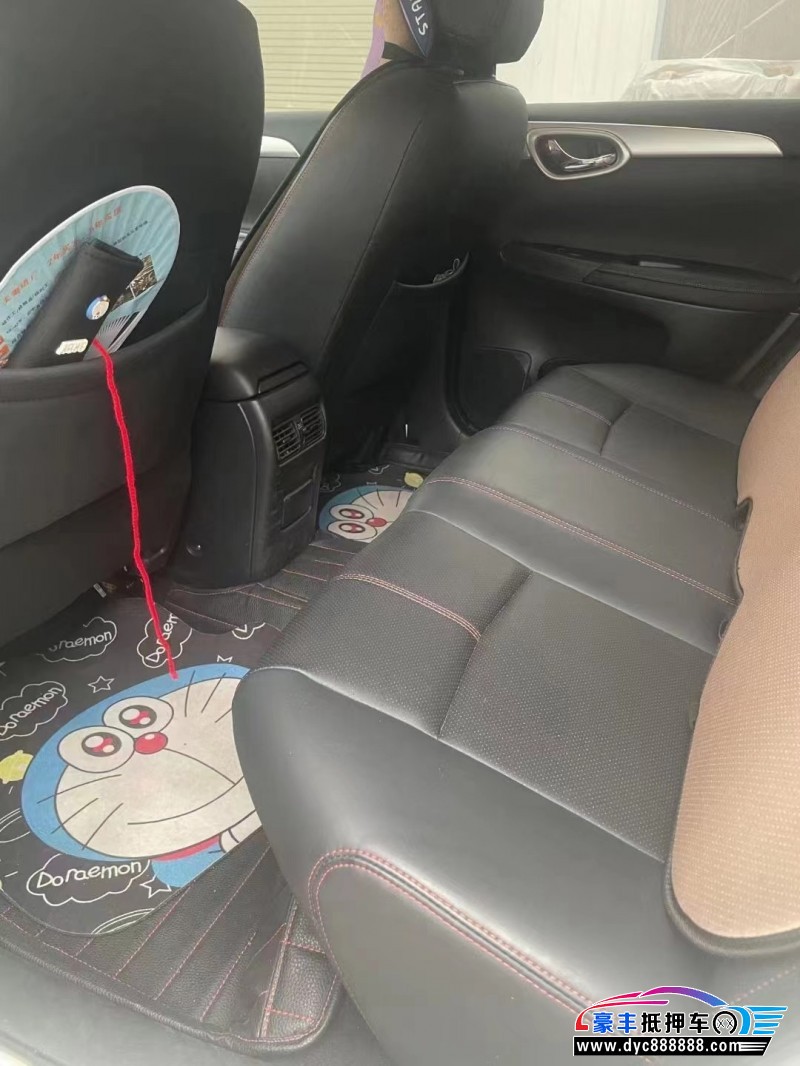 22年日产轩逸轿车抵押车出售