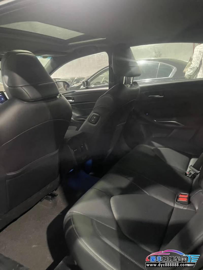 22年丰田亚洲龙轿车抵押车出售