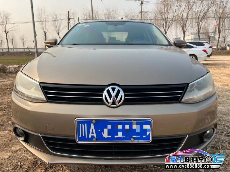 13年大众速腾轿车抵押车出售