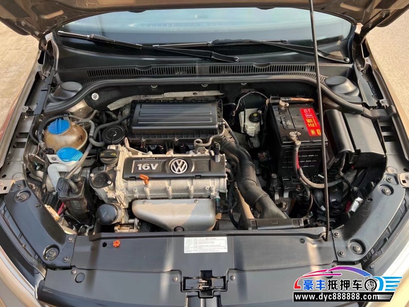 13年大众速腾轿车抵押车出售