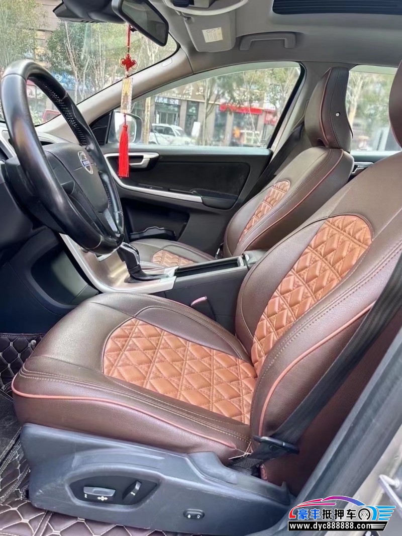 15年沃尔沃XC60SUV抵押车出售