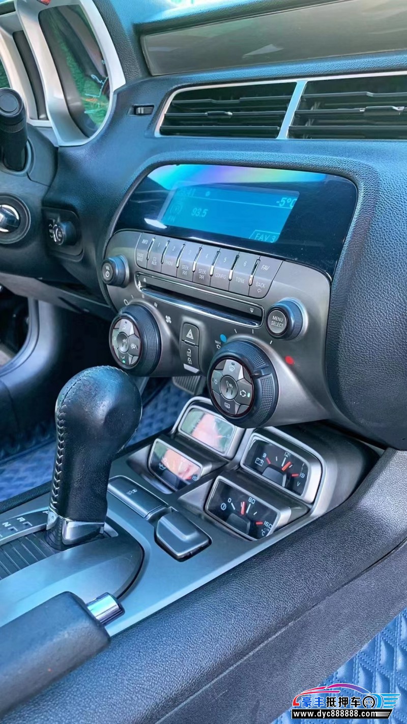 12年雪佛兰科迈罗轿车抵押车出售