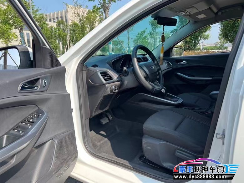 20年福特福睿斯轿车抵押车出售