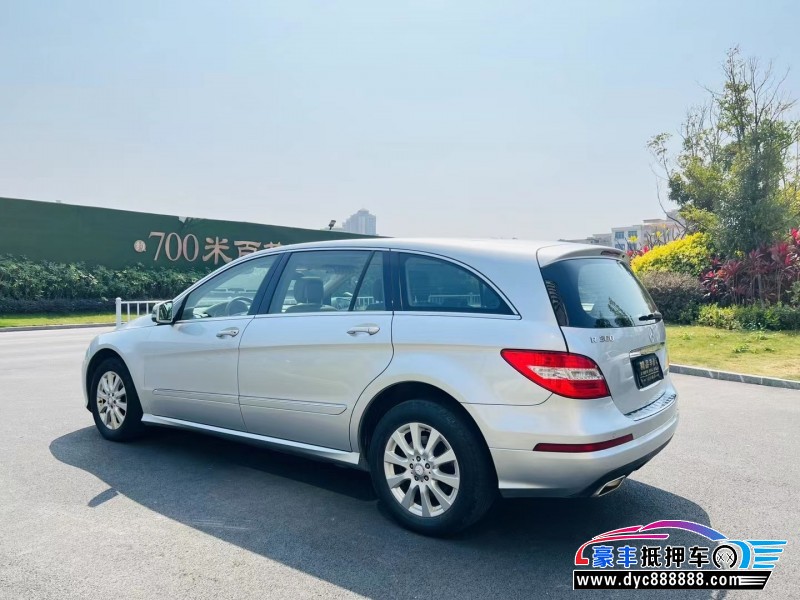 12年奔驰R轿车抵押车出售