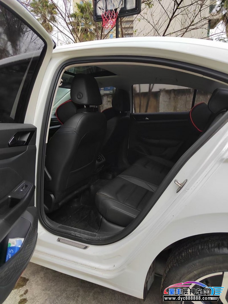 18年大众宝来轿车抵押车出售