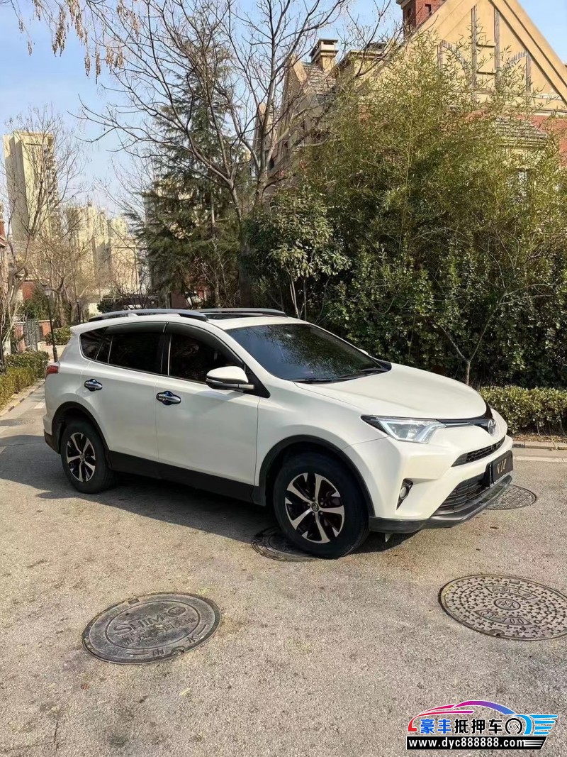 19年丰田RAV4轿车抵押车出售