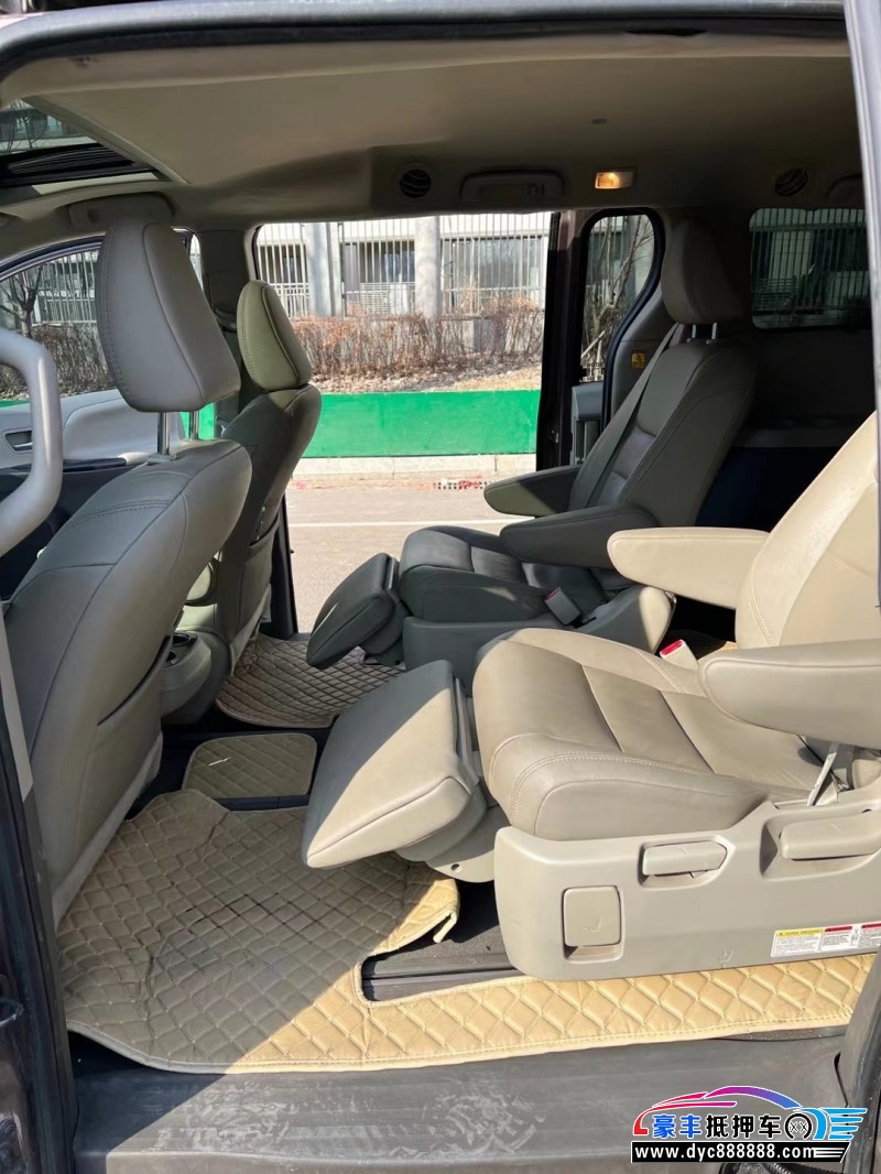 19年丰田塞纳MPV抵押车出售