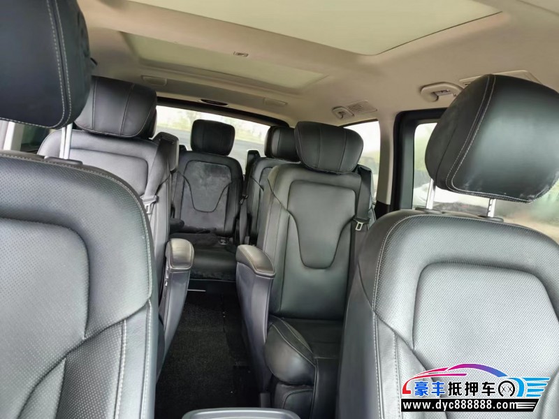 17年奔驰V轿车抵押车出售