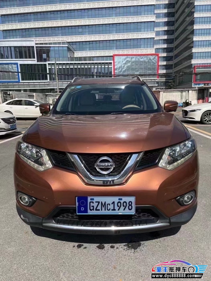 14年日产奇骏轿车抵押车出售